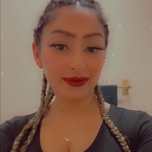 Meet your Posher, Cherie